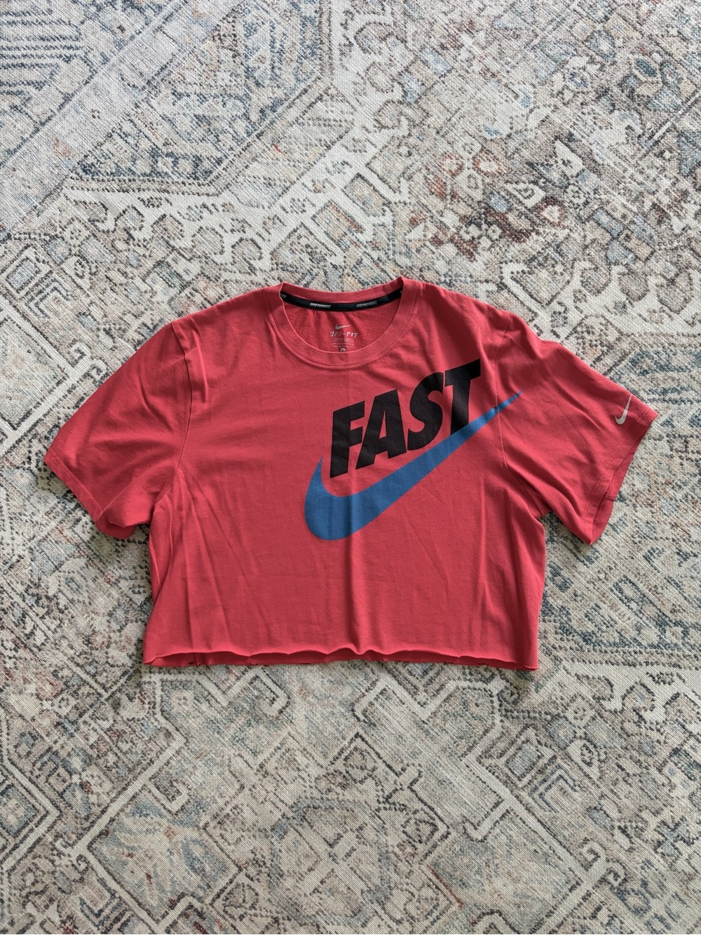 Nike Cropped Graphic Tee